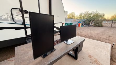 (2) Dell SE2717Hr 27" IPS LED Full HD Gaming Monitors, Black.