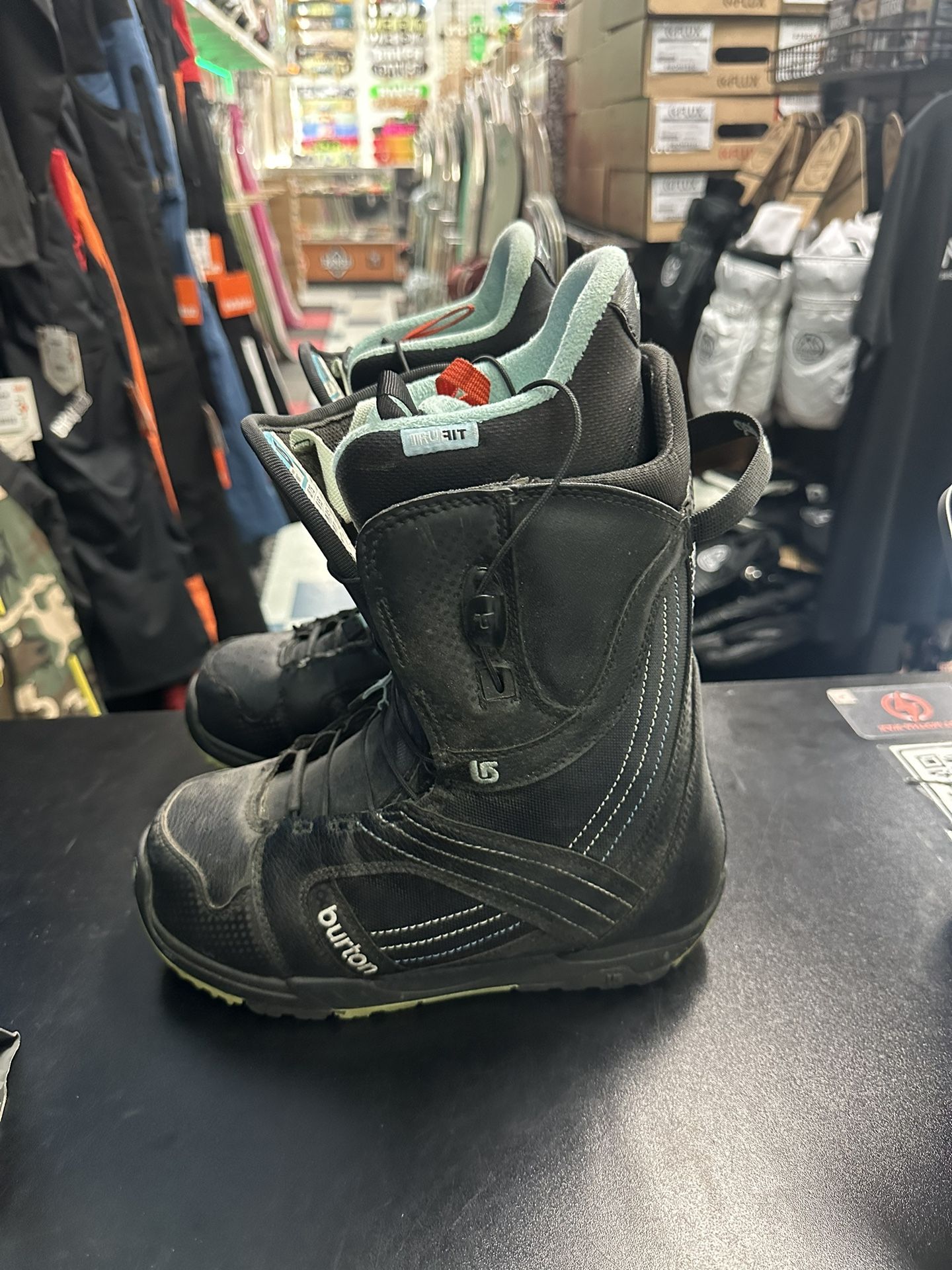 Burton 7.5 Women's Snowboard Boots Certified With Warranty