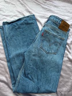 Levi's Light Wash Denim Jeans