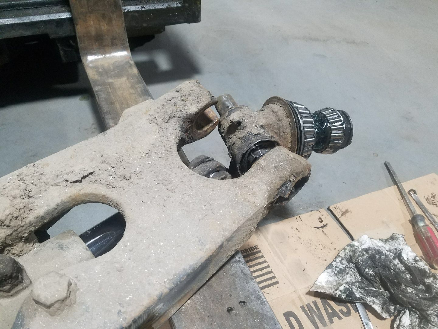 We. Fix. Forklift axle.