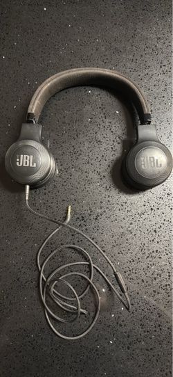 JBL Headphones with bluetooth capabilities