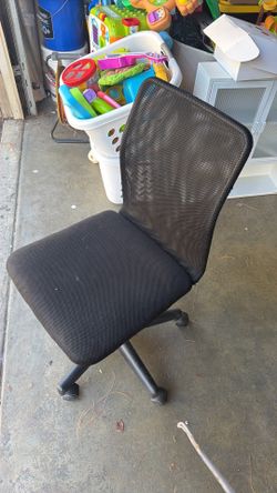 Desk chair
