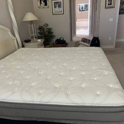 King bed and frame