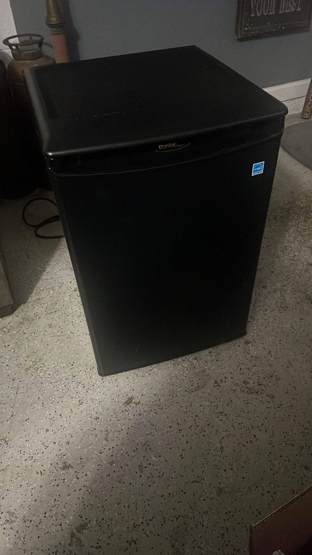 Mini fridge