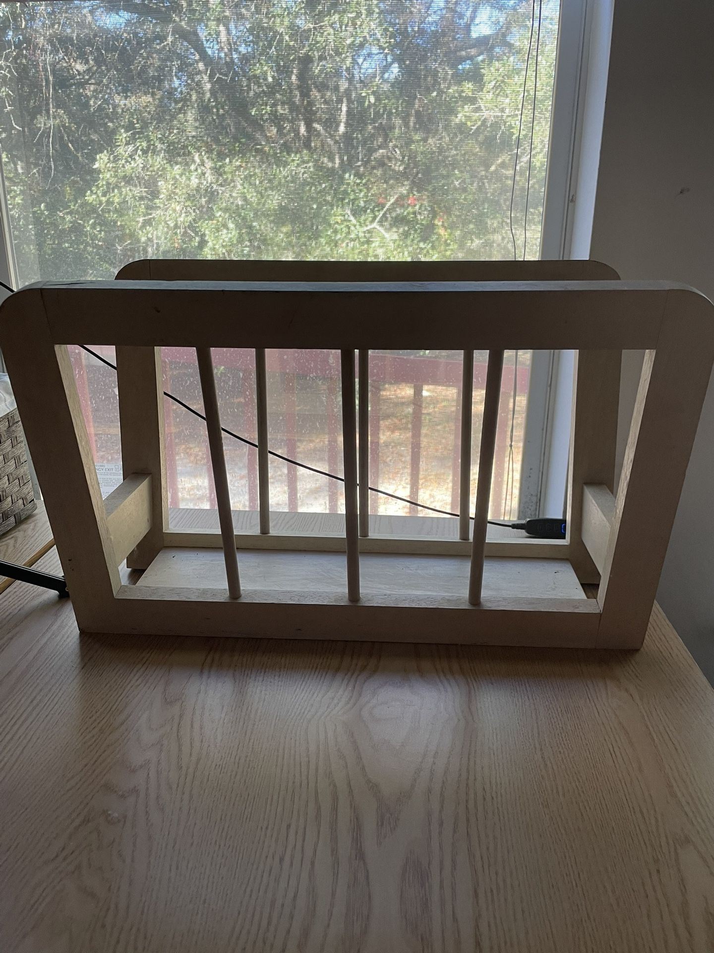 Cream Magazine Newspaper 🗞️ Book 📕 Rack Size 18”x9.5”