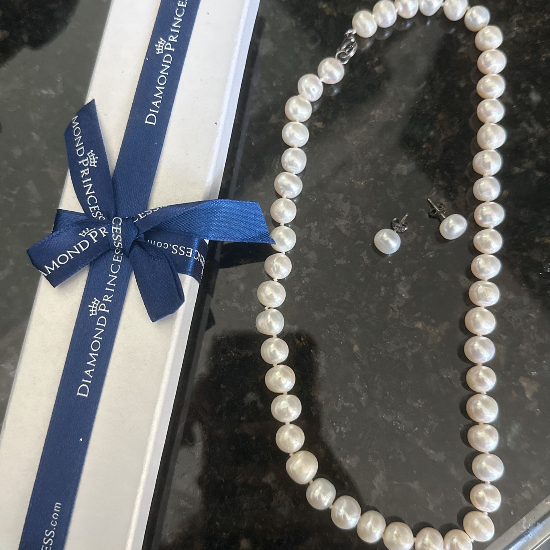 Elegant Pearl Necklace & Earring Set with Box