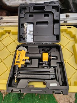 DeWalt 18 Guage Brad Nailer
