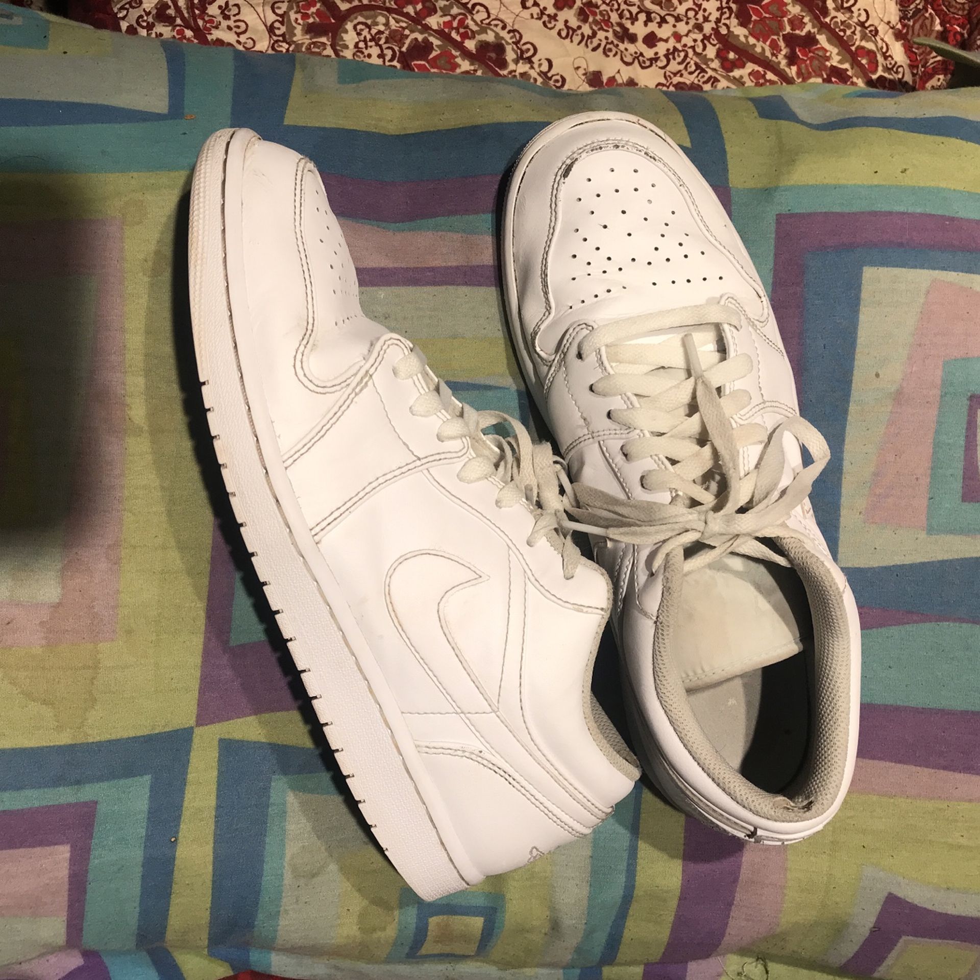 Air Jordan 1 Low In White $20 Mens Size 11