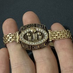 14k Yellow Gold Chicago Bulls World Champion Diamond Bracelet!
