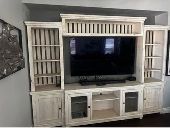 White wash natural entertainment system