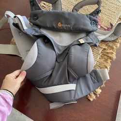 Ergobaby 360 all position baby carrier new