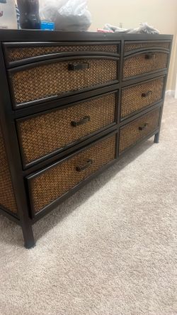 Dresser