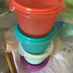 Set De 4 Tazones De 600 Ml Cada Uno De Tupperware $10 Cada Uno