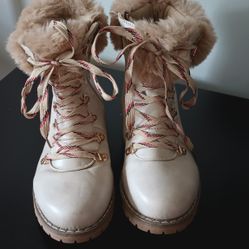 Catherine Malandrino Beige Winter Faux Fur Lace Up Combat Boots  Womens Sz 9