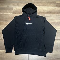 Black Supreme Hoodie 