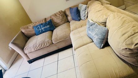 Sectional couch