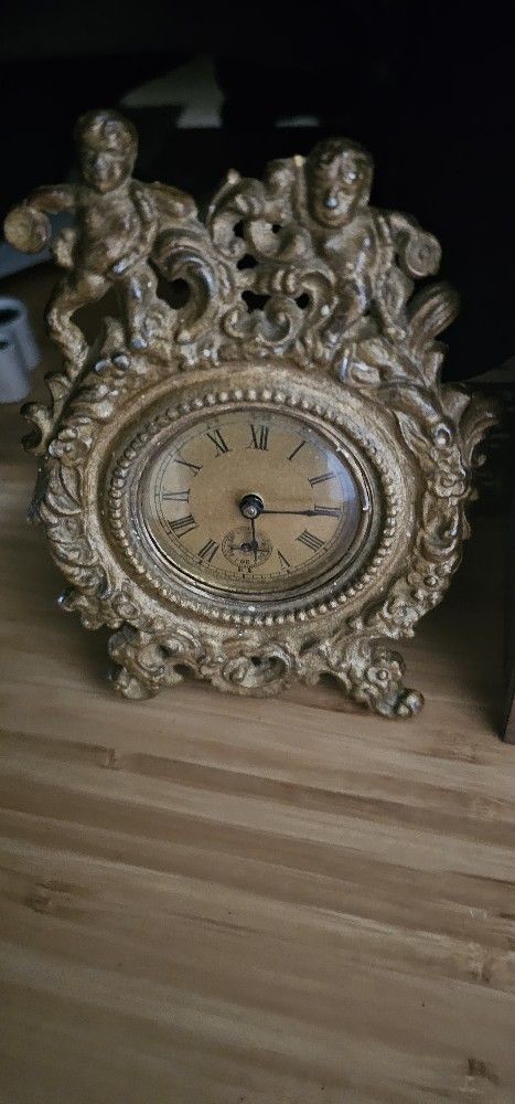 1800 Centery Clock For Sale Qsking 200 Obo
