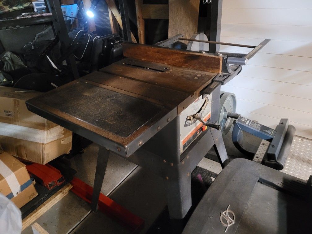 Craftsman 10' In Table Saw