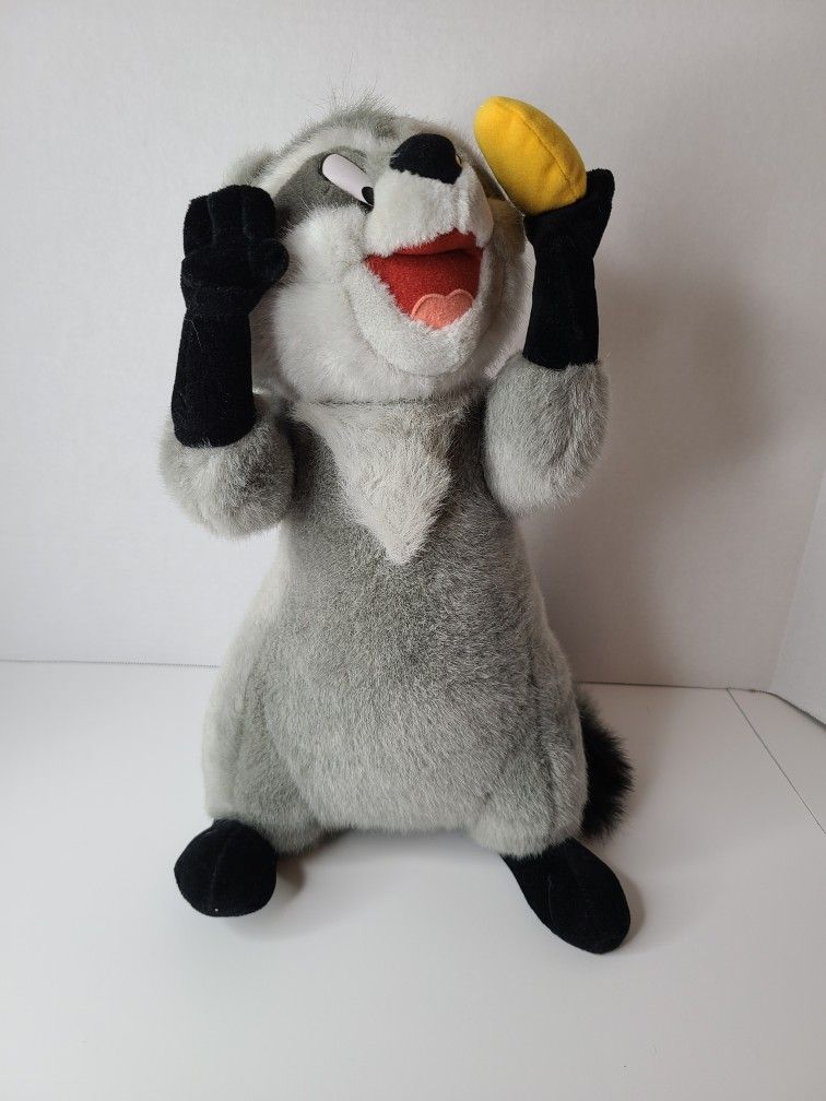 Vintage Disneyland Walt Disney World MEEKO RACCOON POCAHONTAS PLUSH 16" With Tag