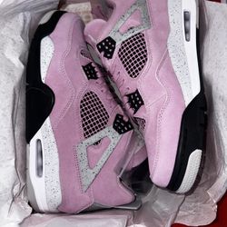 Jordan 4 