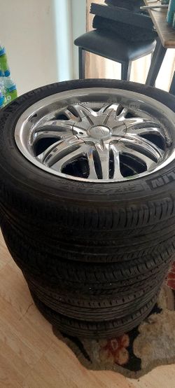 Nissan Altima 17in Rim 75% On Themm Yes I Have The Caps
