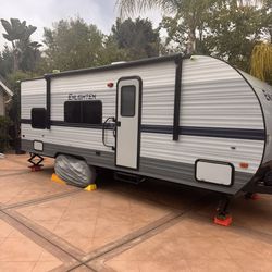 2020 Gulf Stream Enlighten 25BH