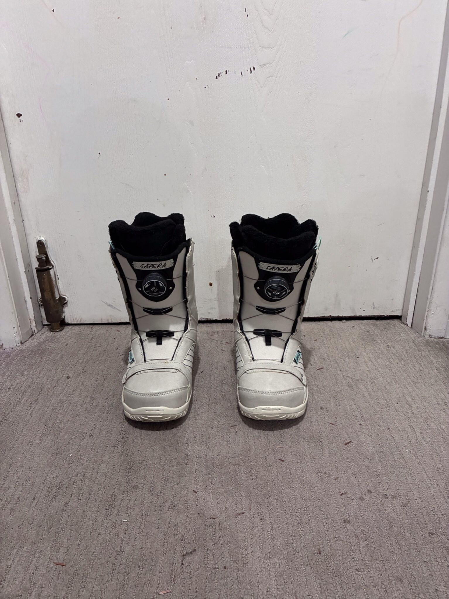 Women’s Snowboard Boots - Size 5