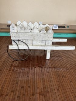 Decoration Garden Wheelbarrow