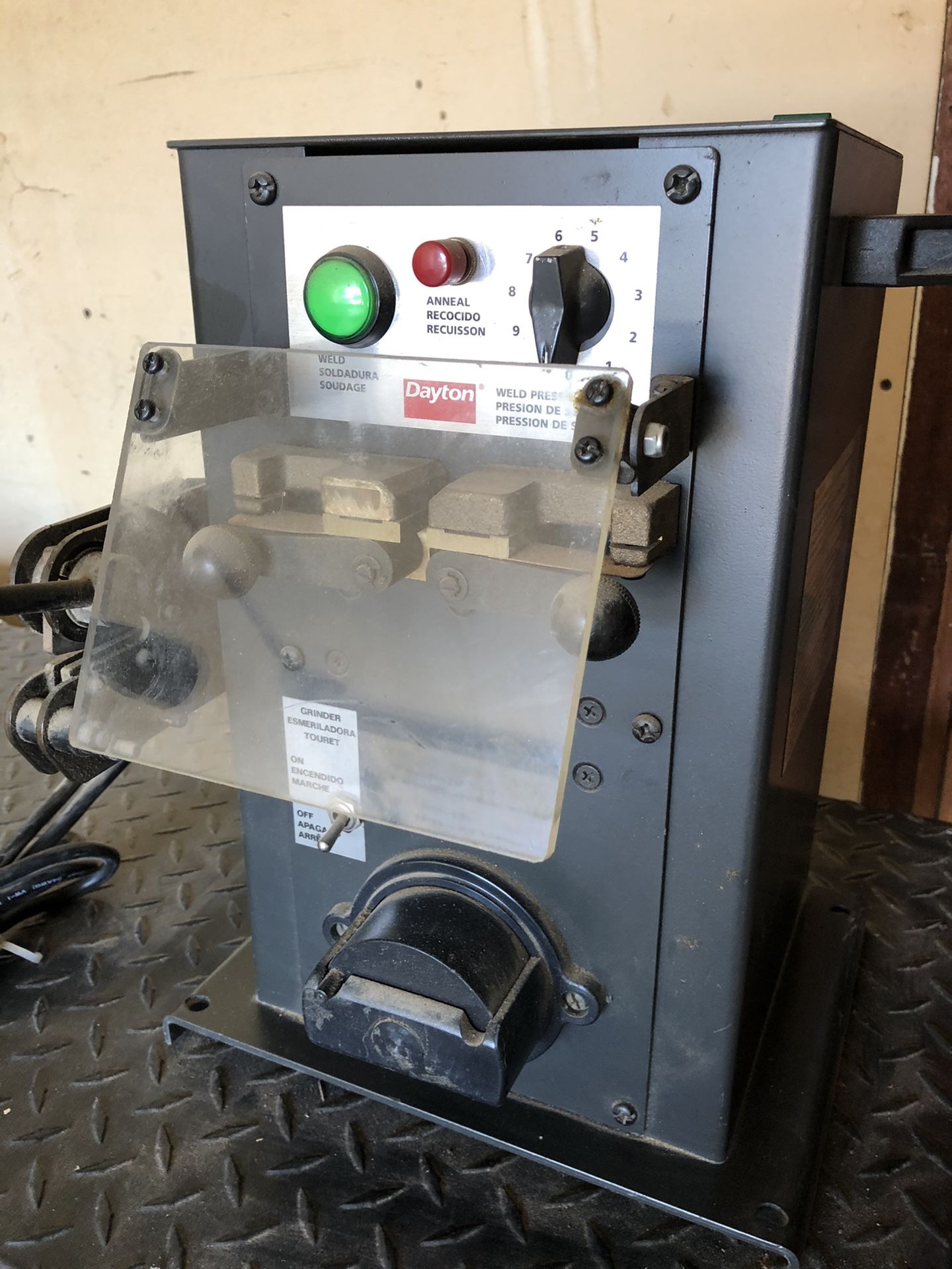 Bandsaw blade welder Dayton 240v