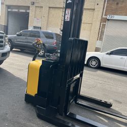 Yale Pallet Jack