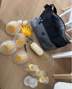 NEW Medela Freestyle Hands-Free Breast Pump Set + Bottles, 4 Cups & Bag