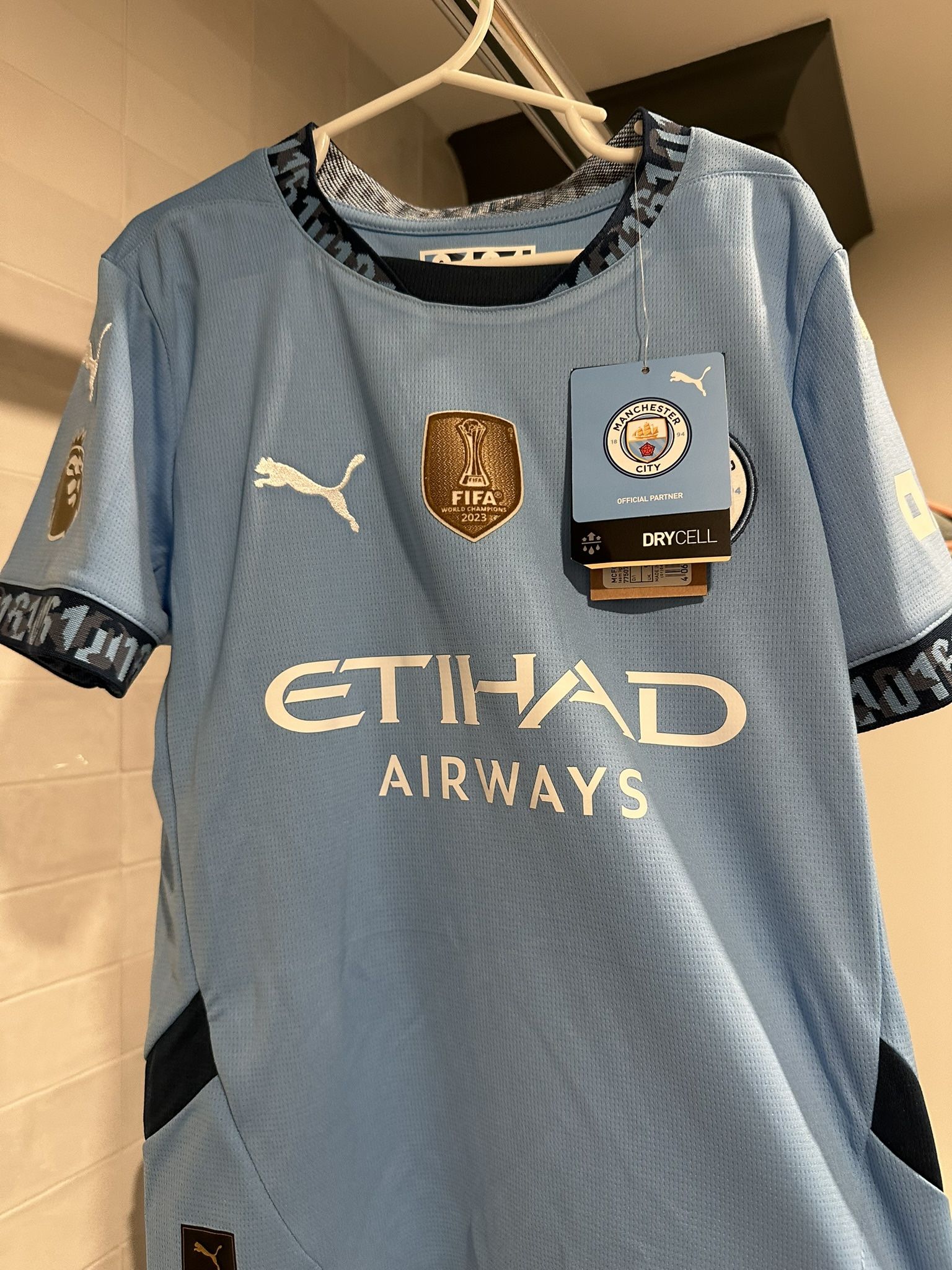 New Manchester City Home 24/25 Jersey Phil Foden Kids Size Small - FIFA & EPL Champs badges