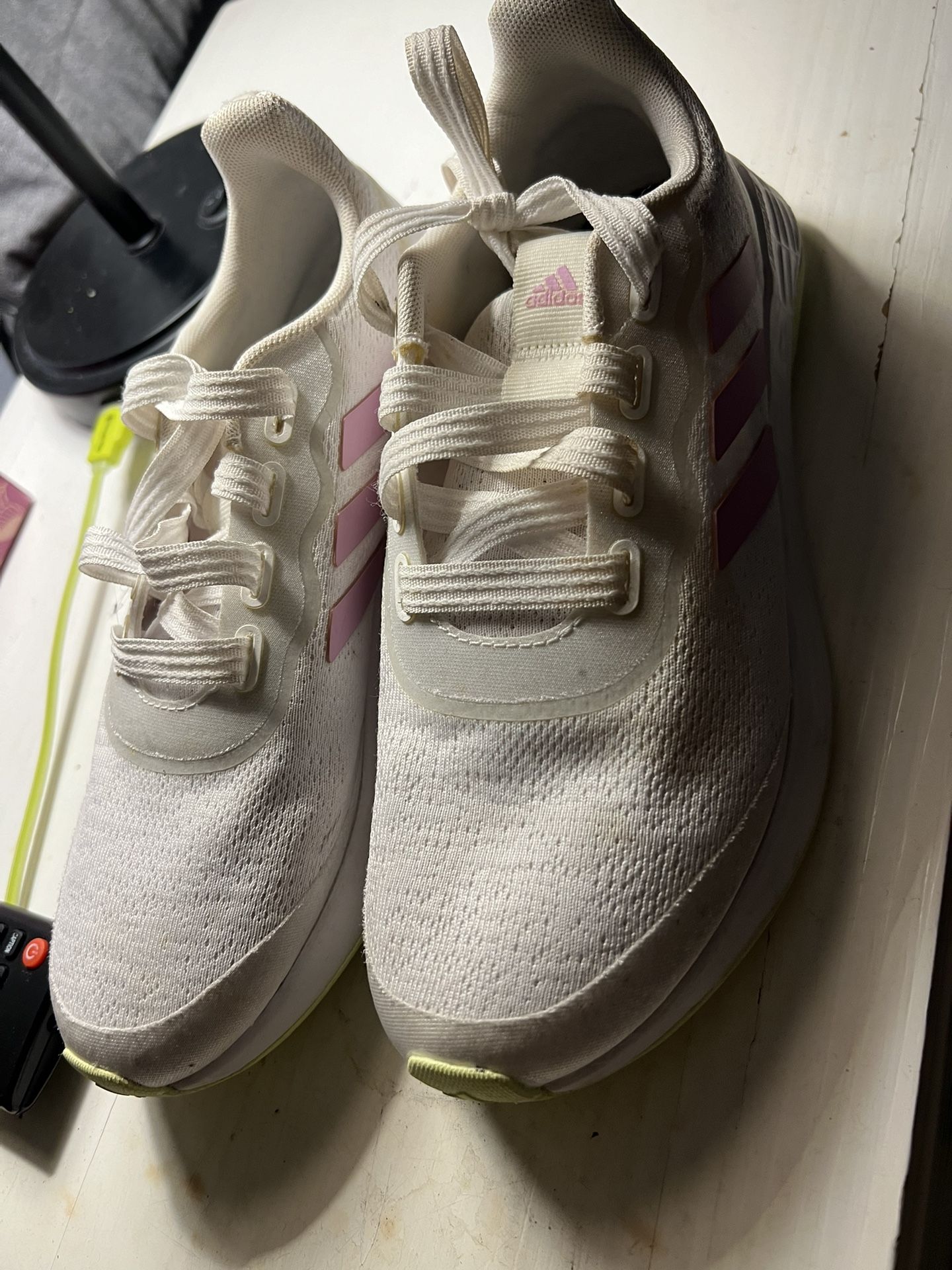 Women's Gently Used Adidas Size 5.5