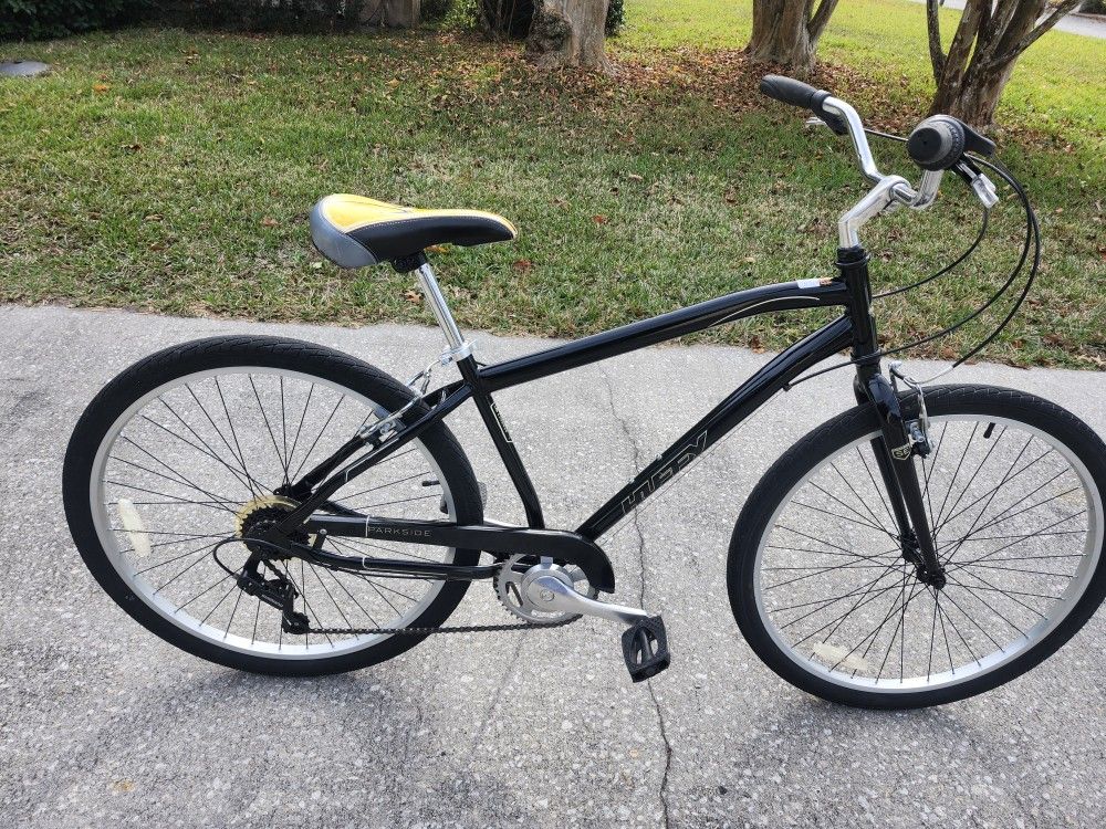 Clean 27.5 Inch Wheel 7 Speed Bike 