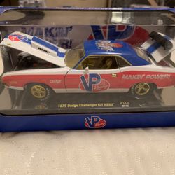 M2 1970 Dodge Challenger RT/10 Hemi CHASE VP Racing 