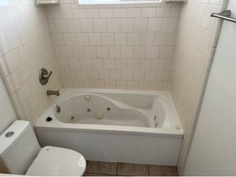 American Standard jetted tub