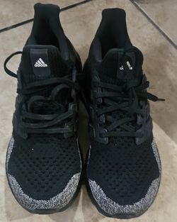 Adidas Women's Size 9