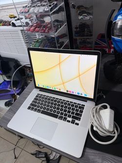 Apple MacBook Pro Laptop Retina 2013