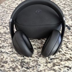 Beats Solo 4