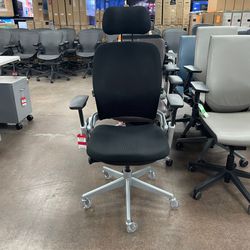 Steelcase Leap V2 Platinum Base/ Black Cloth Ergonomic Office Chair with Store Warranty & Financing!
