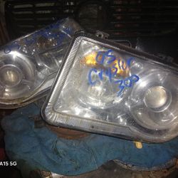 2005 Crysler 300 Headlights