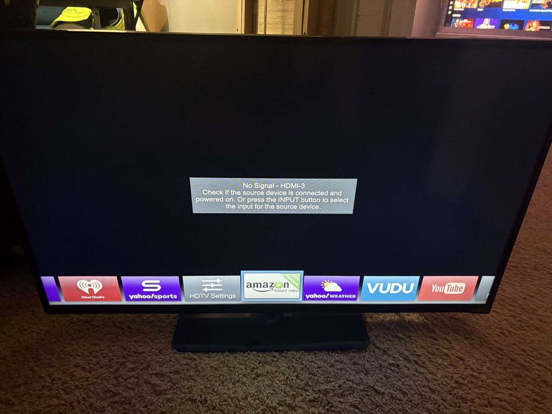 Vizio 38” SMART TV