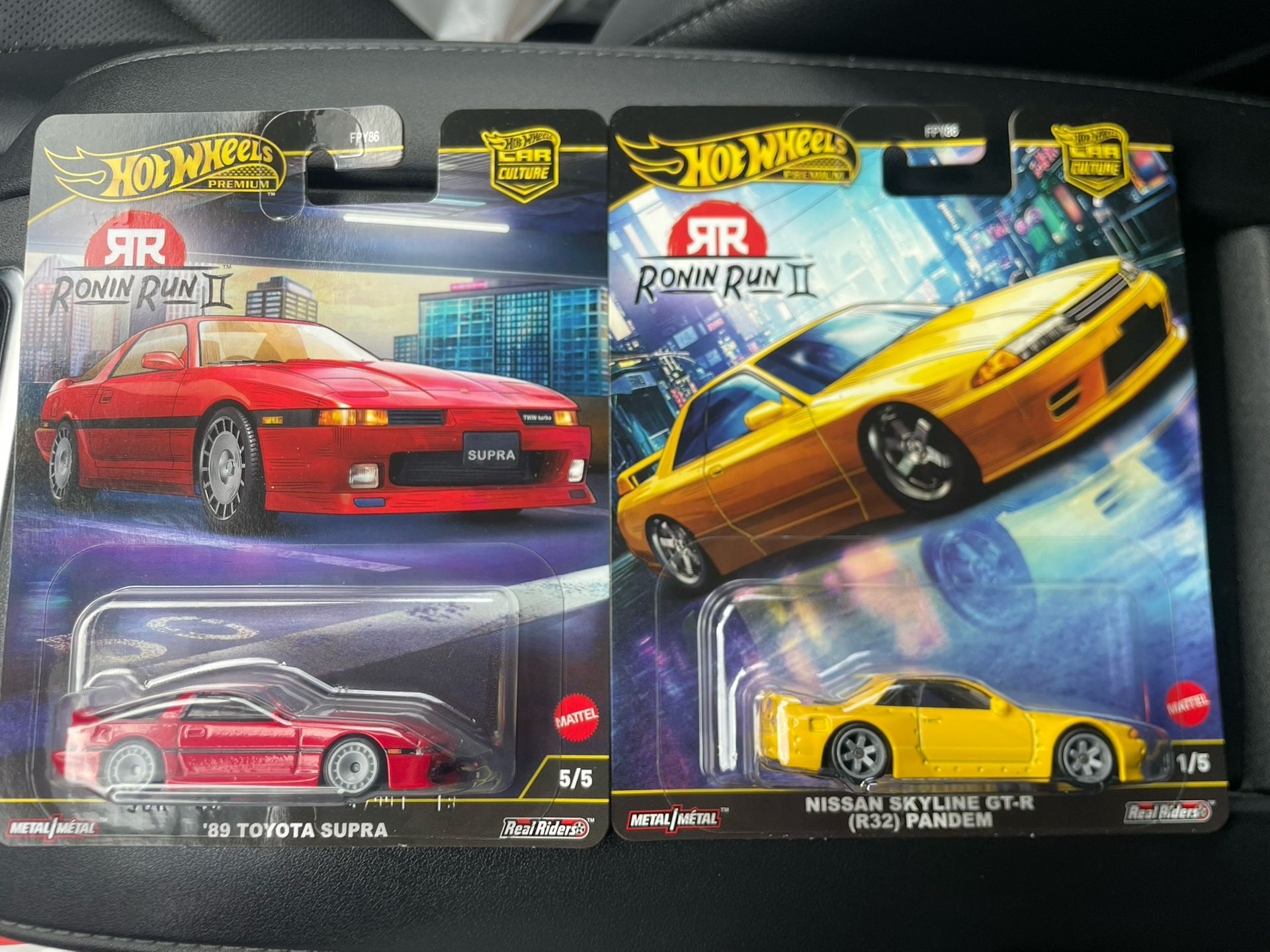 Hot Wheels Car Culture Ronin Run II Nissan Skyline / 89 Toyota Supra