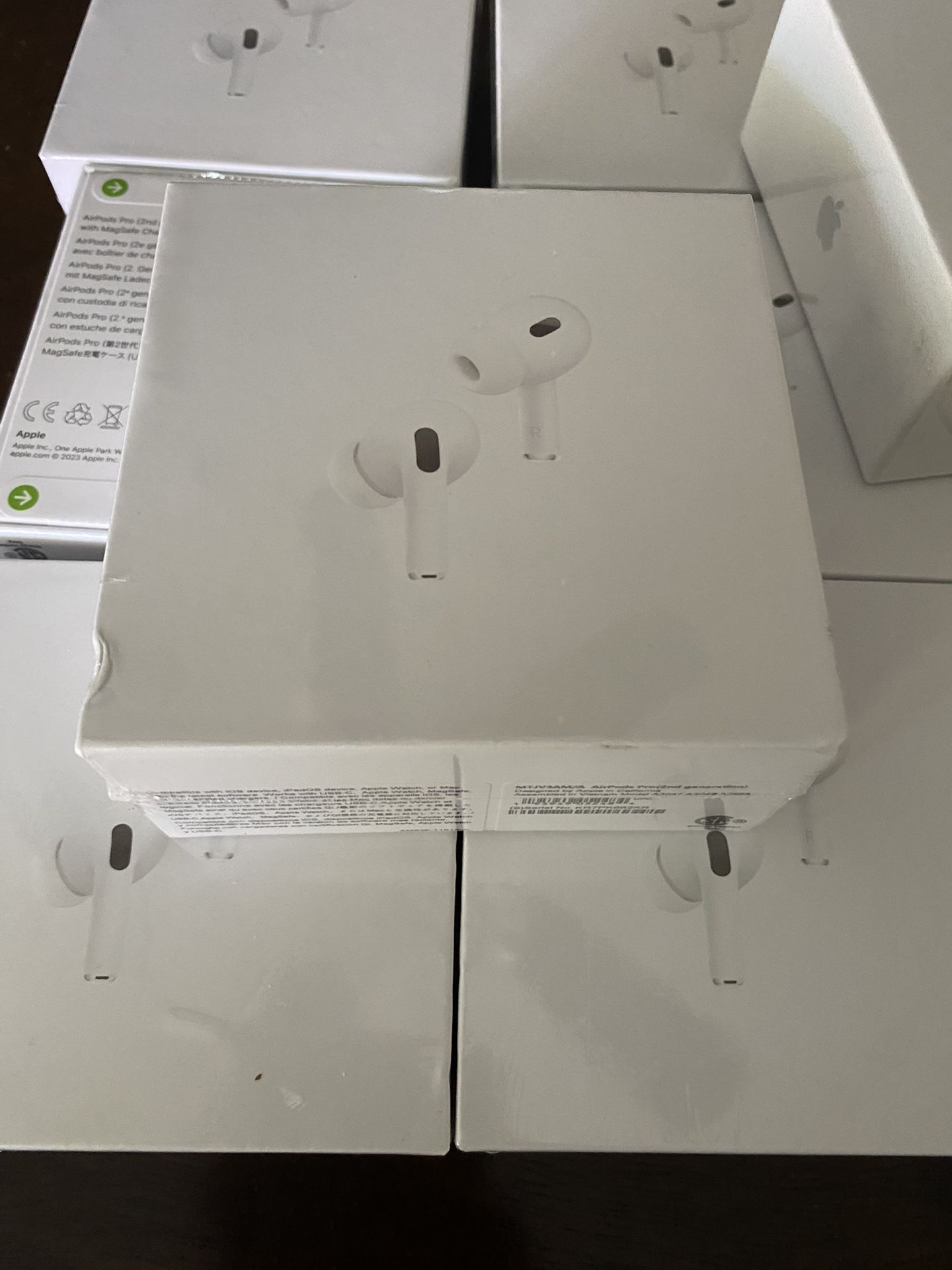 3 AirPods Pro 2 & 5 1st Gen