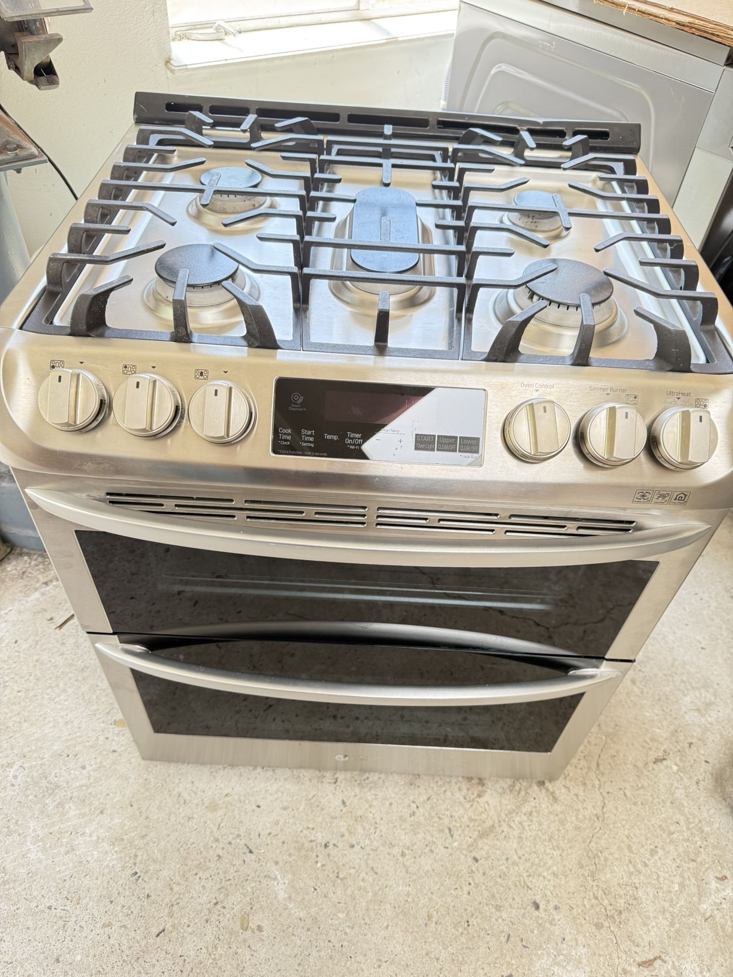LG RANGE