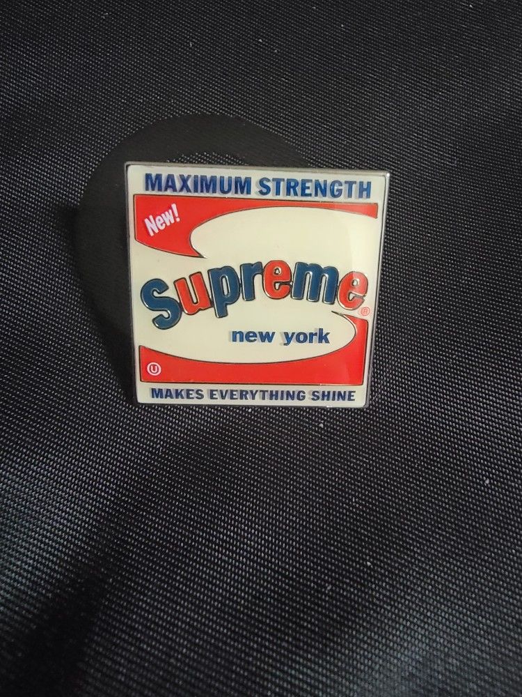 Supreme Shine PinSupreme Shine Pin