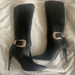 Black Boots- Princess Polly 👢