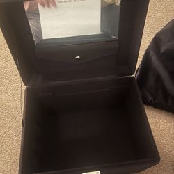 La mer Large Velvet Vanity Box 
