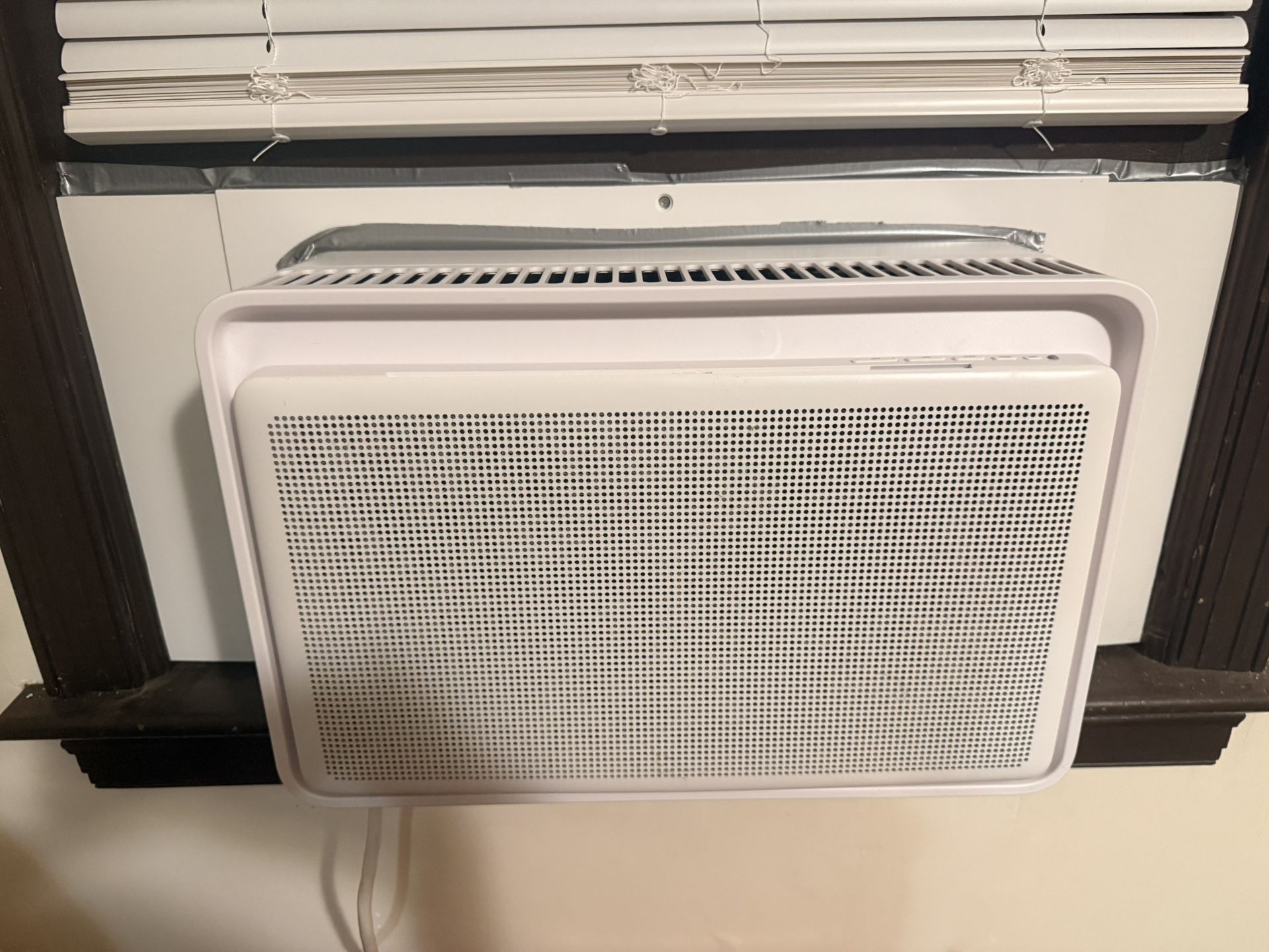 Windmill Window AC - Great Condition