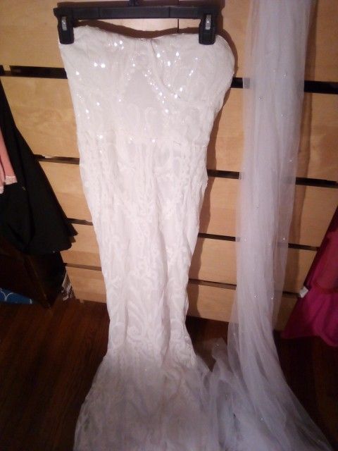 Brand New White Wedding Sequin Dress With Bouquet In Them
